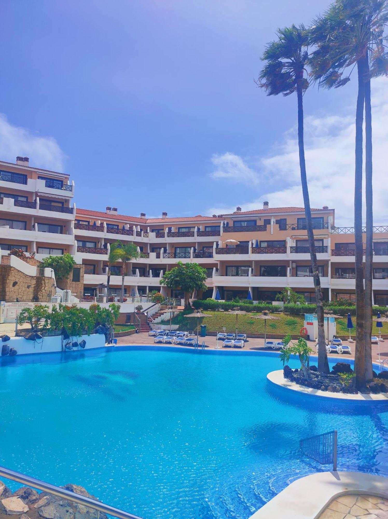 Moderno Y Luminoso Atico Con Vistas Y Piscina Apartman San Miguel de Abona Kültér fotó