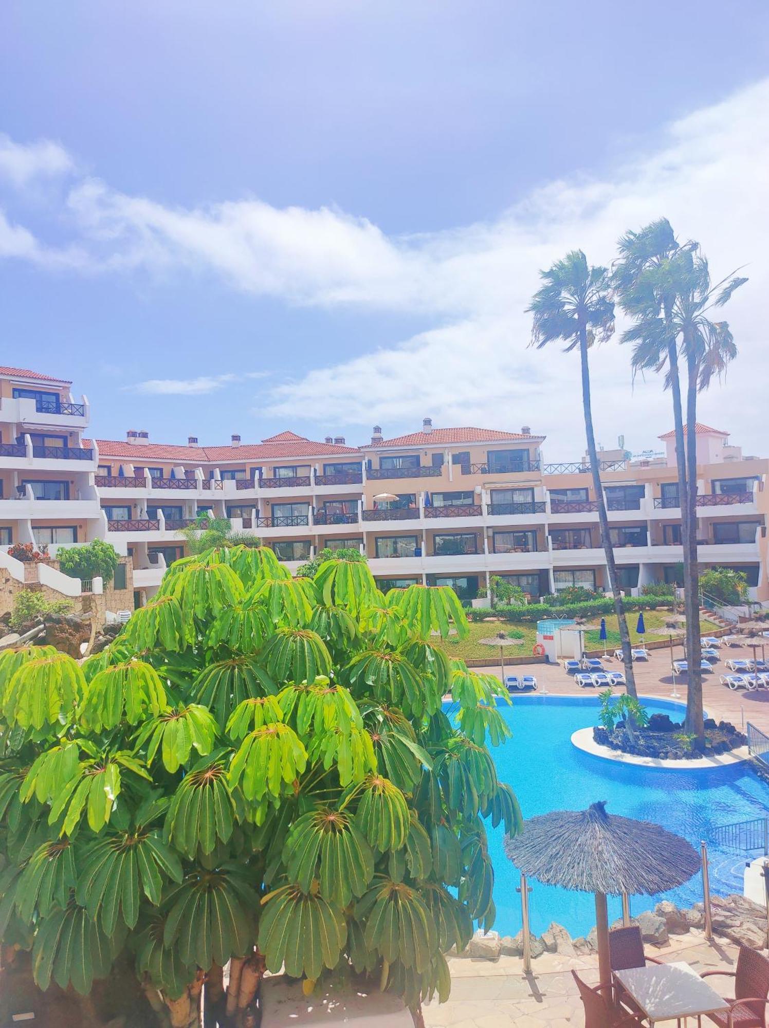 Moderno Y Luminoso Atico Con Vistas Y Piscina Apartman San Miguel de Abona Kültér fotó