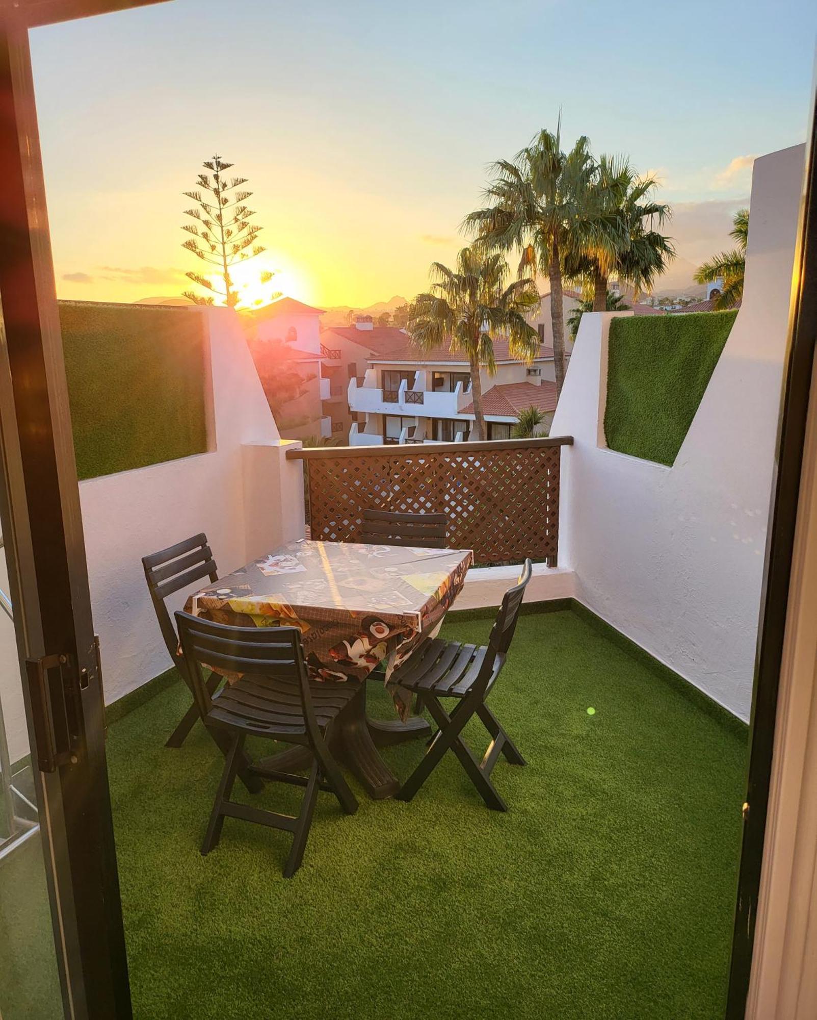 Moderno Y Luminoso Atico Con Vistas Y Piscina Apartman San Miguel de Abona Kültér fotó