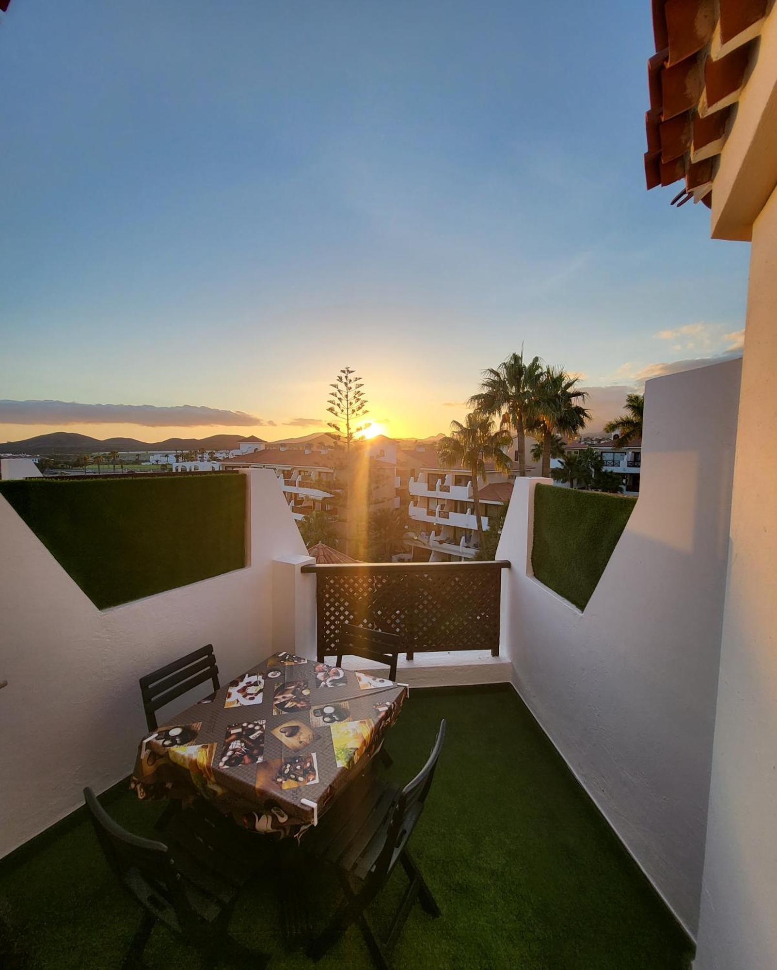 Moderno Y Luminoso Atico Con Vistas Y Piscina Apartman San Miguel de Abona Kültér fotó