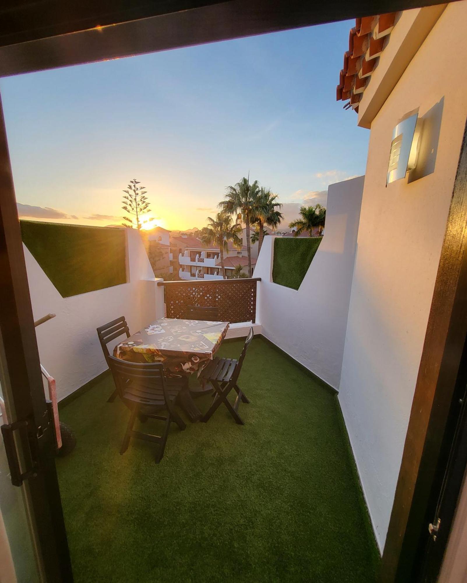 Moderno Y Luminoso Atico Con Vistas Y Piscina Apartman San Miguel de Abona Kültér fotó