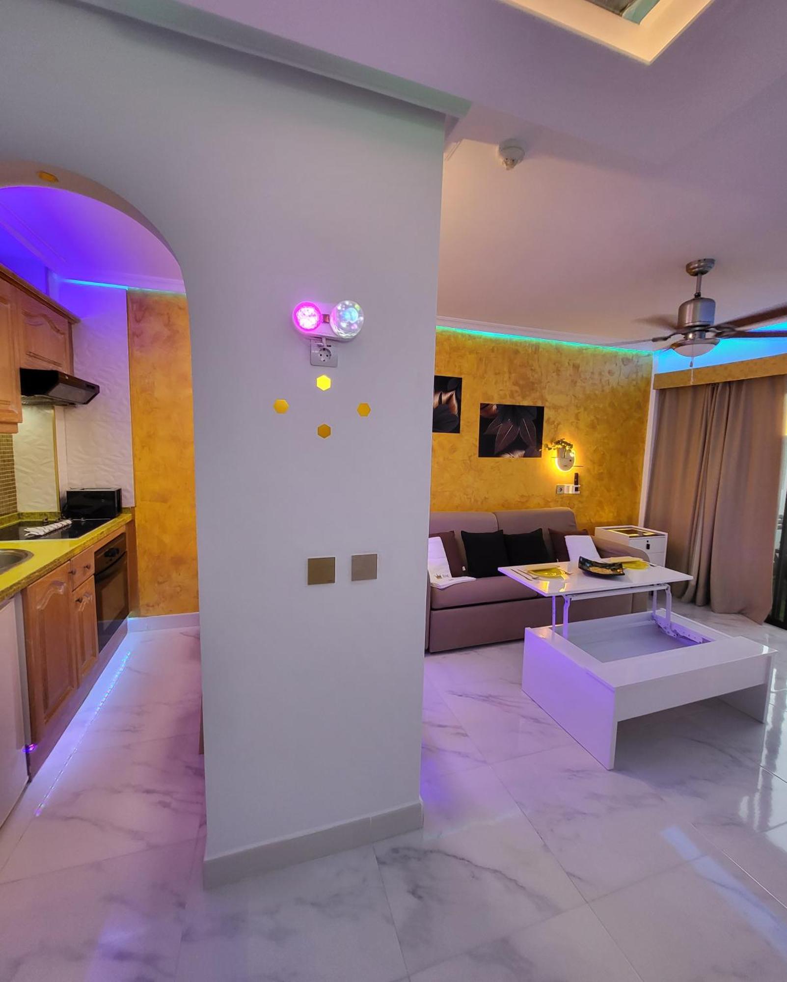 Moderno Y Luminoso Atico Con Vistas Y Piscina Apartman San Miguel de Abona Kültér fotó